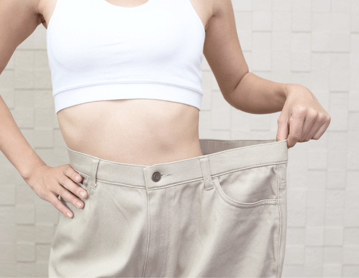 ダイエットに成功したウエストの細い女性
